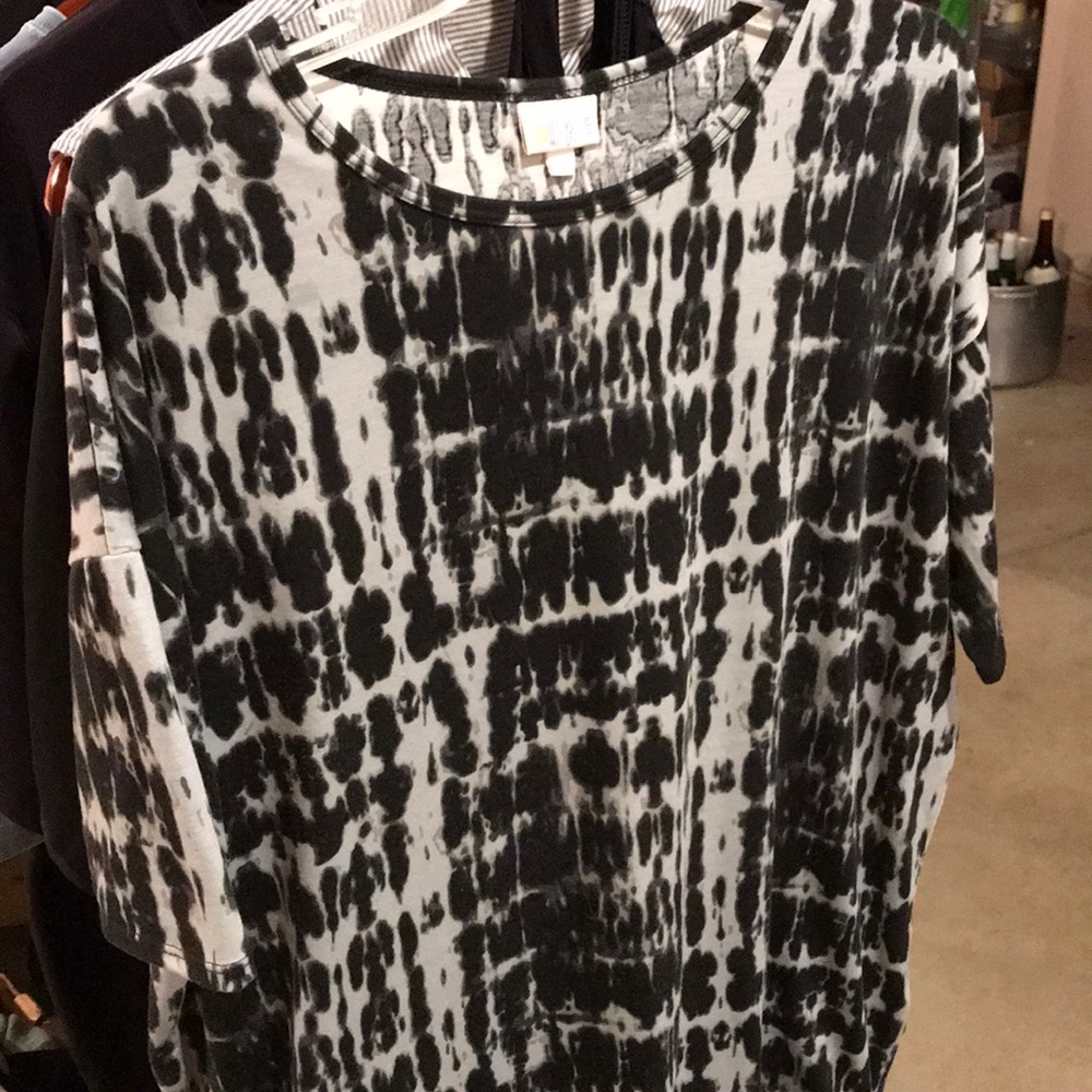 LuLaRoe Irma size S
